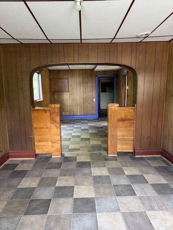 Building Photo - 83 Rich St