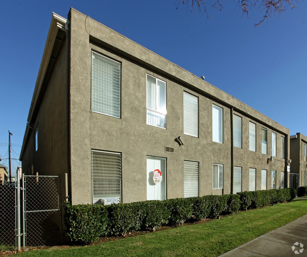 Building Photo - 139 W Wilson Ave