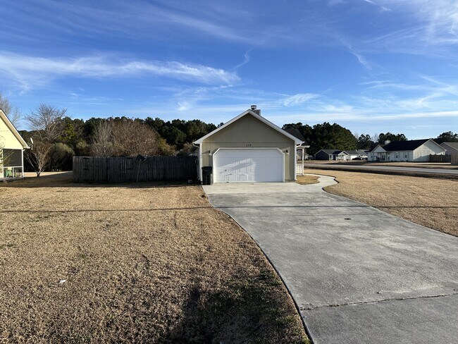 Building Photo - 113 Byrum Run