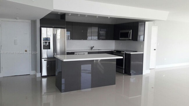 Foto del edificio - 11 Island Ave