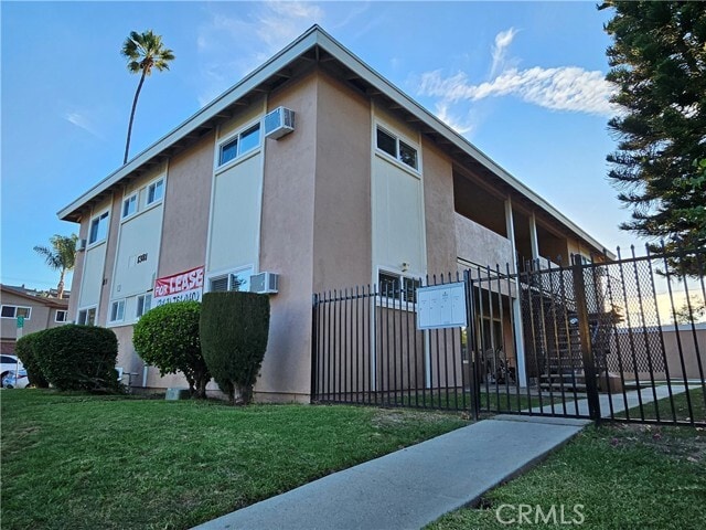 Foto principal - 1381 Burwood St