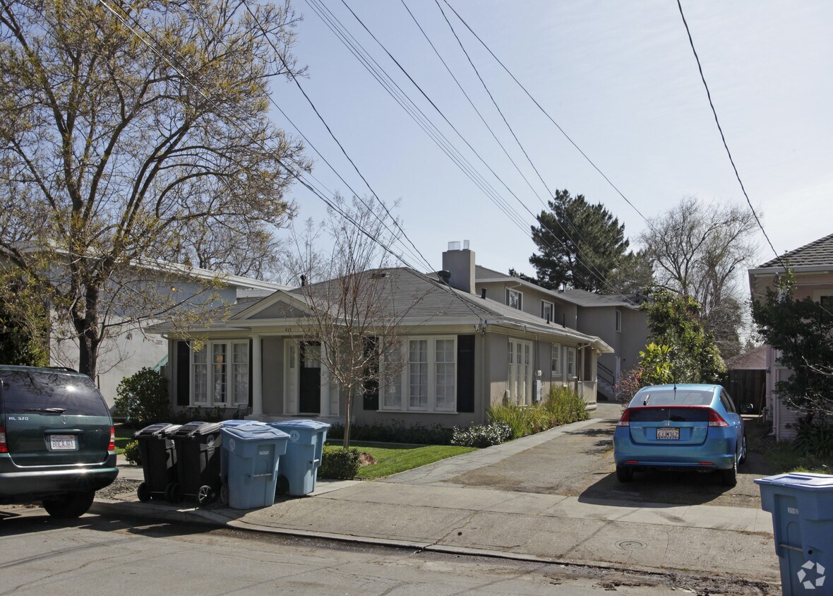 Primary Photo - 415 Oxford Avenue