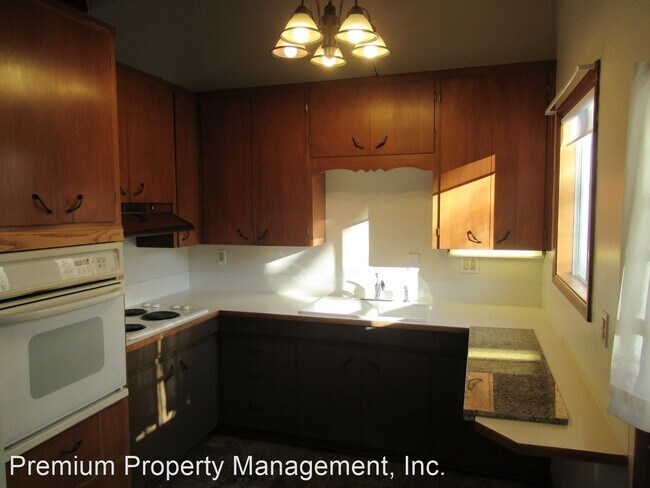 Foto del edificio - 3 br, 1 bath House - 1675 Church St SE
