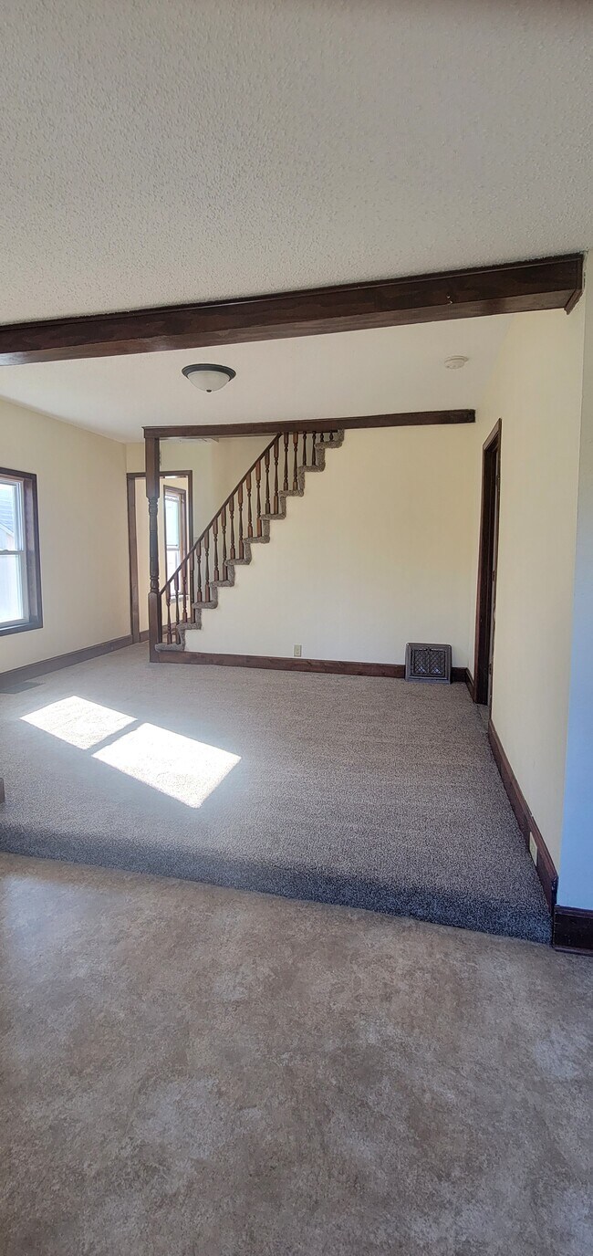 Sala de estar - 407 22nd Ave N