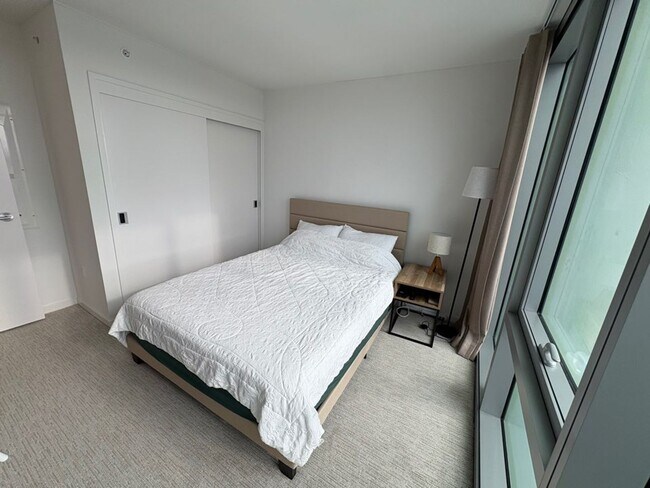 Foto del edificio - Short-term, Frunished Brand New Condo! 1 Bed/1 Bath/1 Parking at The Park on Ke‘eaumoku