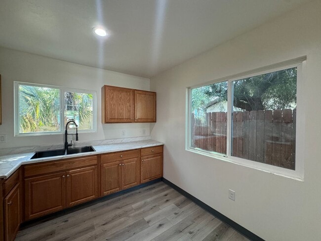 Building Photo - BRAND NEW home in Oildale!