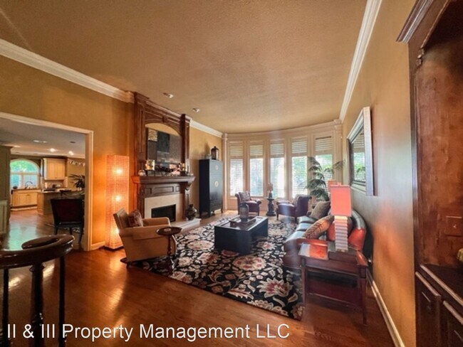 Building Photo - 5 br, 4.5 bath House - 12501 Fairway Rd