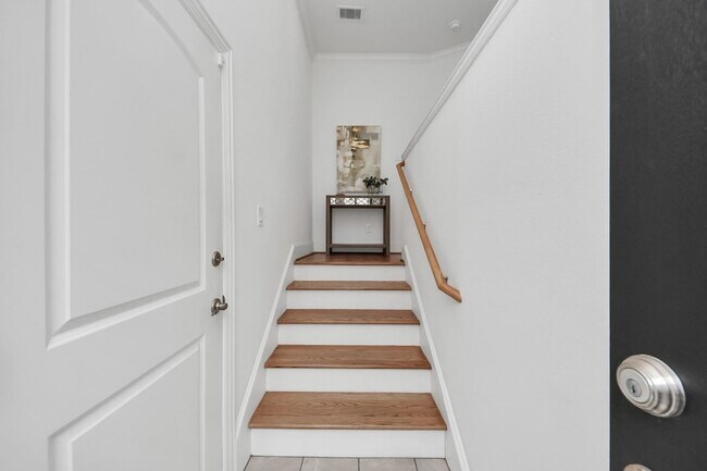 Foto del edificio - 1628 W 24th St