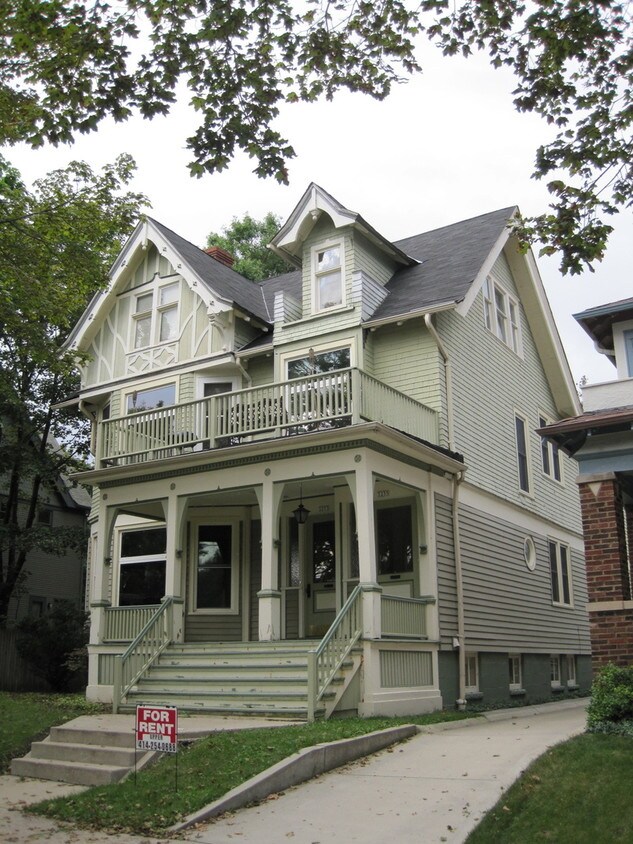Primary Photo - 3255 N Marietta Ave