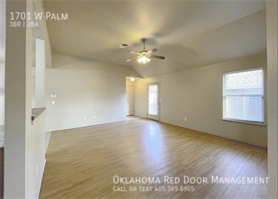 Building Photo - 1701 W Palm Pl