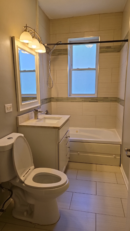 Foto del edificio - 535 E 46th Pl