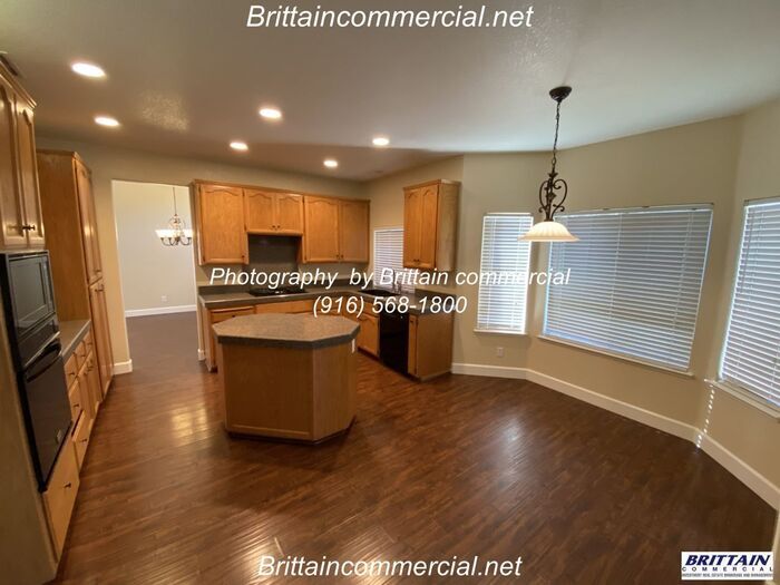 Truly Immaculate 3 Bedroom and 2.5 Bath 2 House for Rent in