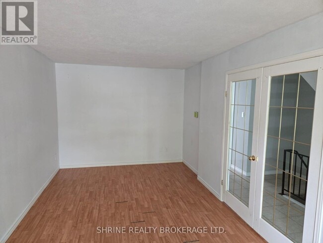 Building Photo - 98 Monmore Rd