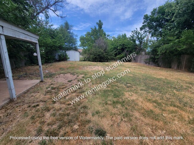 Building Photo - Nice 3 bedroom ready to go!