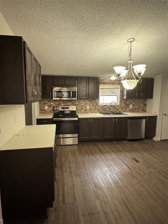 Foto del edificio - 117 County Rd 3794