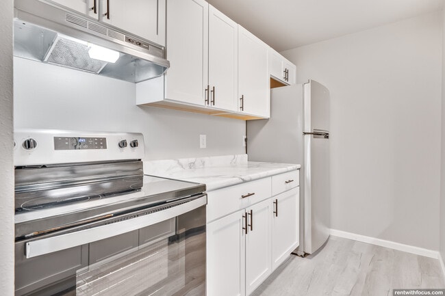 Building Photo - The Edge