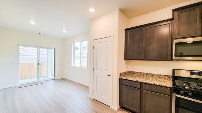 Foto del edificio - 3 Bedrooms + Flex Room House in STANWOOD