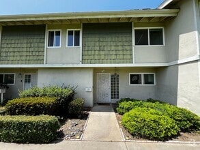 Building Photo - 1404 N Tustin Ave
