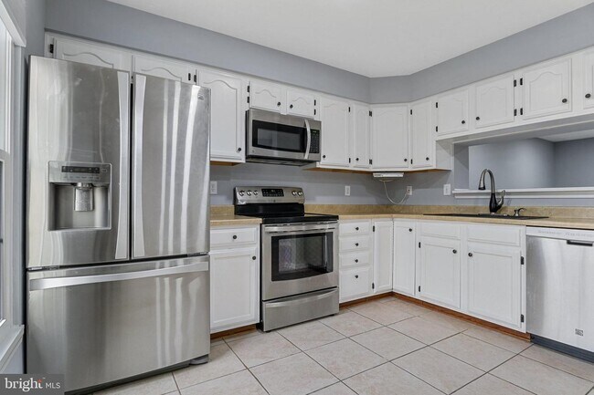 Building Photo - 306 Cinnabar Ln