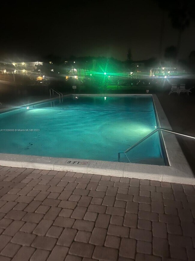 Foto del edificio - 7501 NW 16th St