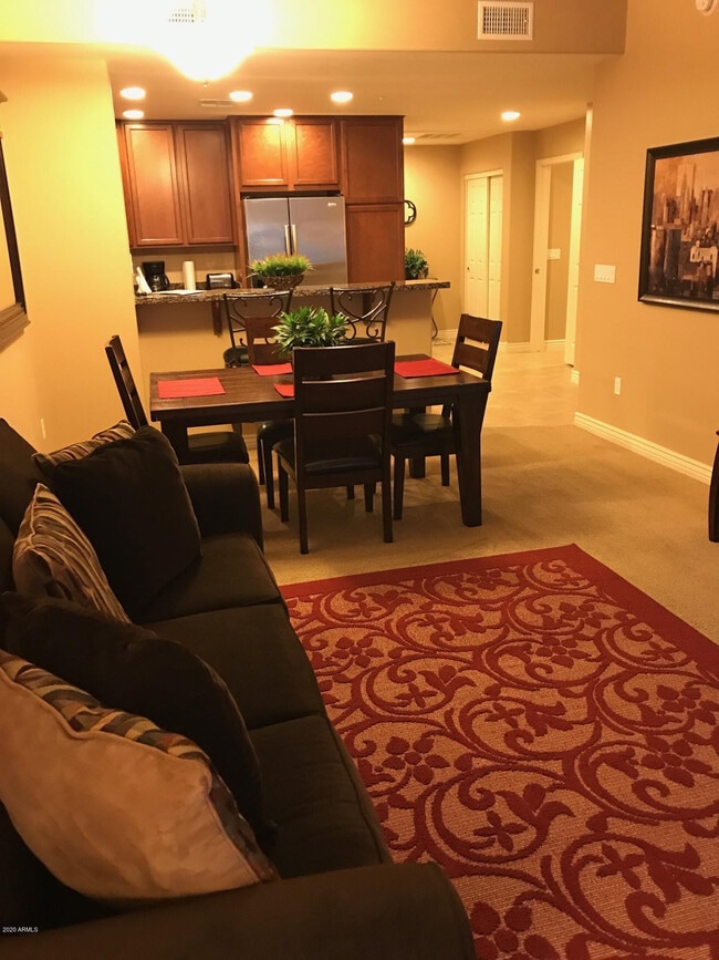 Foto del edificio - 5350 E Deer Valley Dr