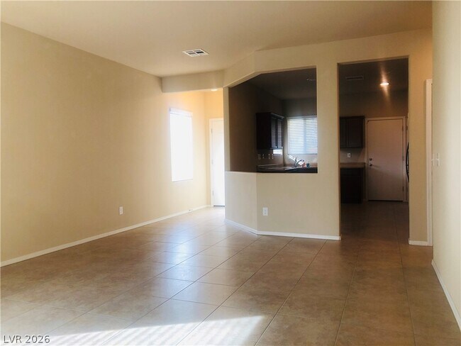 Foto del edificio - 5827 Corbin Ave