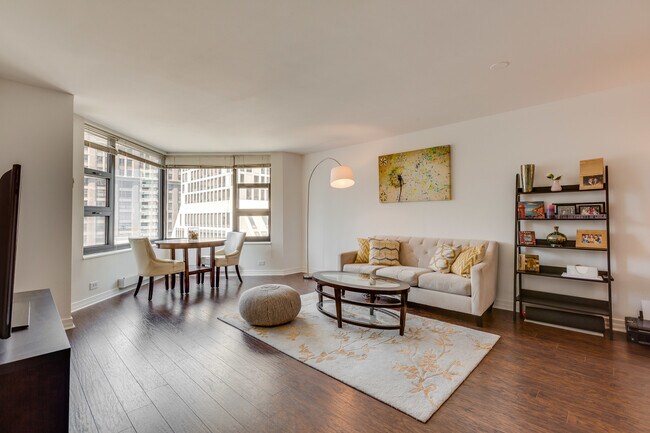 Foto del edificio - 401 E Ontario St