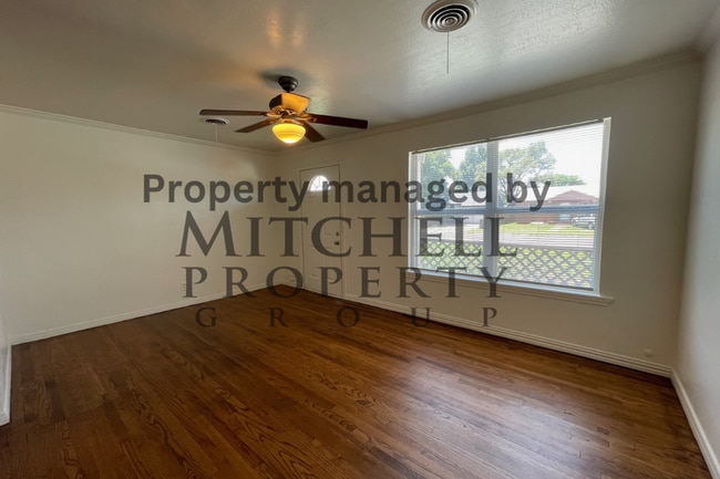 Building Photo - Welcome to 4207 S. Hughes! Nice 2 bedroom,...
