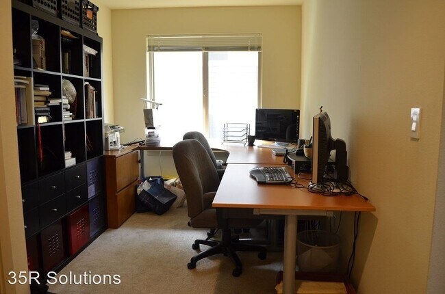 Building Photo - 2 br, 2.5 bath House - 2055 NW Boulder Way...