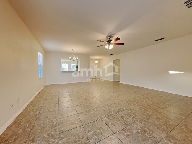 Foto del edificio - 344 Red Kite Dr