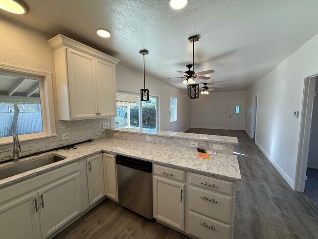 Foto del edificio - Acacia Multi Dwelling