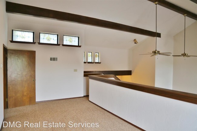 Building Photo - 2803 Castlewood Dr