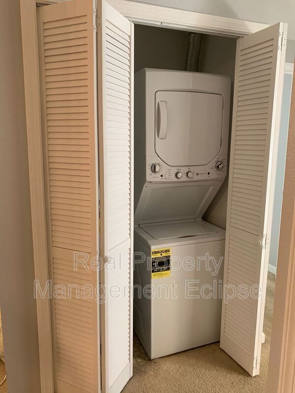 Foto del edificio - 700 Front St S