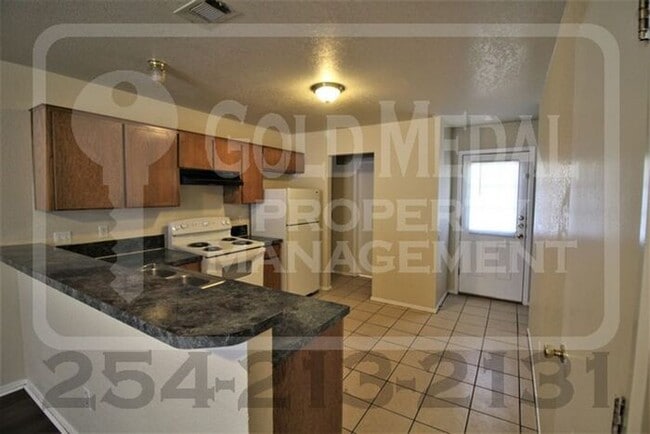 Building Photo - 1106 Leslie Cir