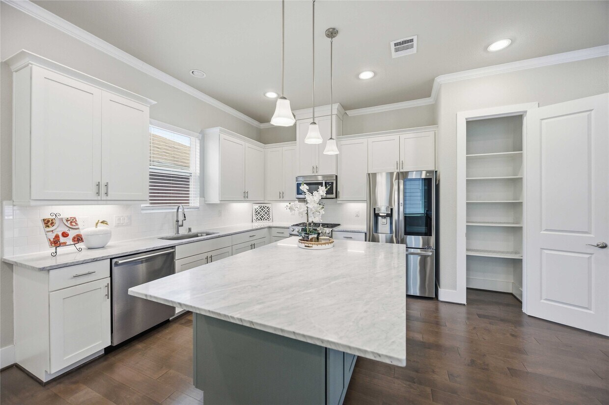 Foto del edificio - 420 W 28th St