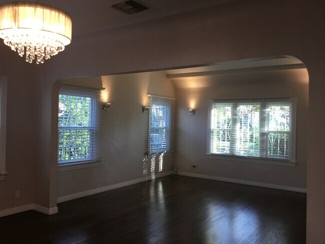 Living room - 6265 Drexel Ave
