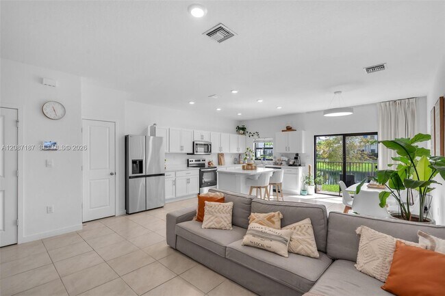Foto del edificio - 856 NW 3rd Way