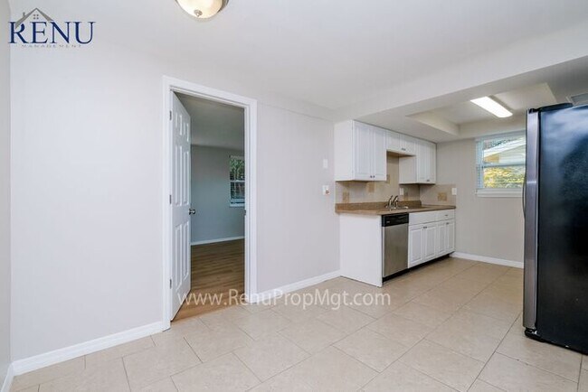 Foto del edificio - Available Now!
