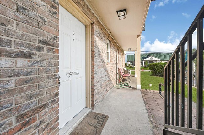 Foto del edificio - 107 E Willowick Ave