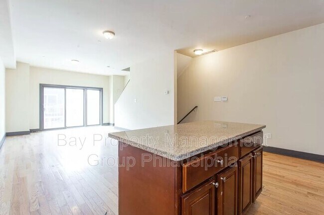 Building Photo - 1826 W Norris St