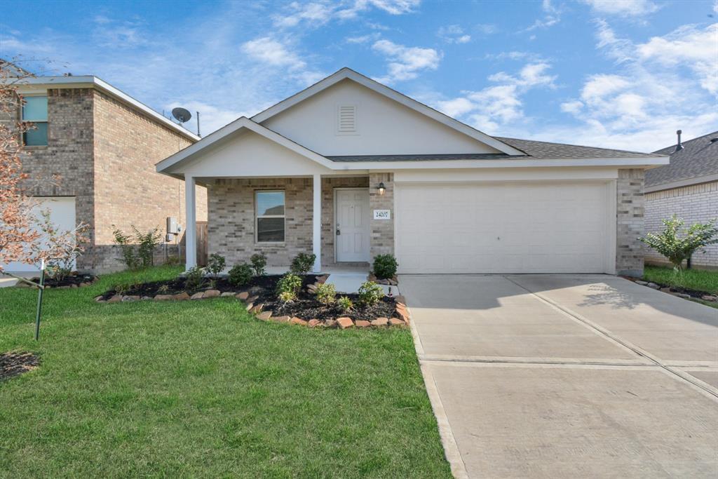 Foto principal - 24207 Becker Hollow Ln
