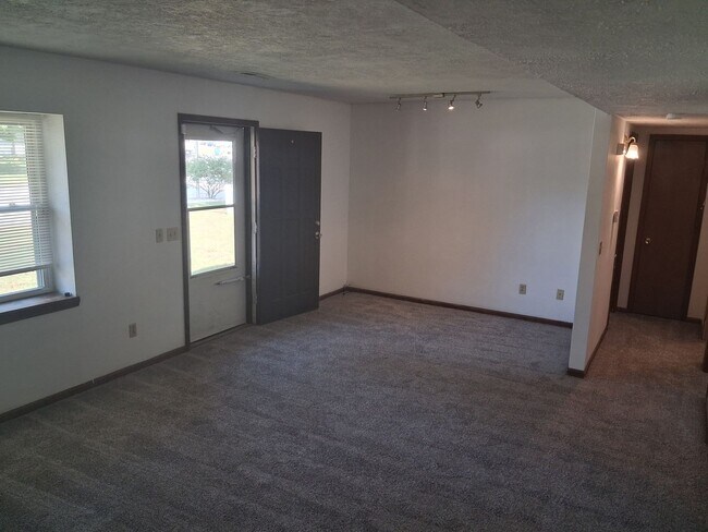 Foto del edificio - 5437 Collier Ln