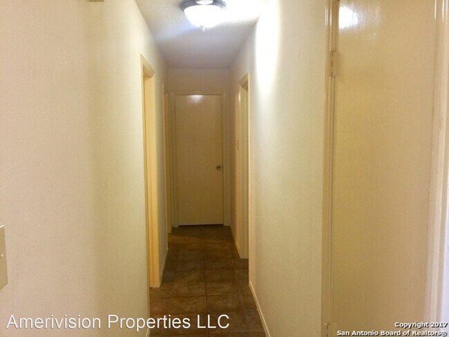 Foto del edificio - 4 br, 2 bath House - 7423 Windbridge