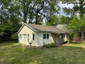 Building Photo - 1834 Belgrade Ave