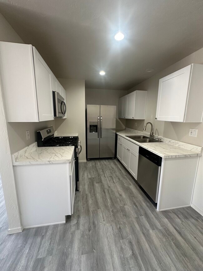 Foto del edificio - 1133 E Lee St