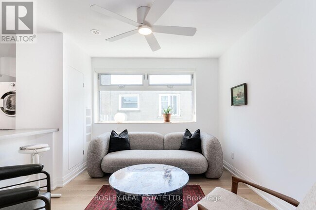 Photo du bâtiment - 423-423 Vaughan Rd