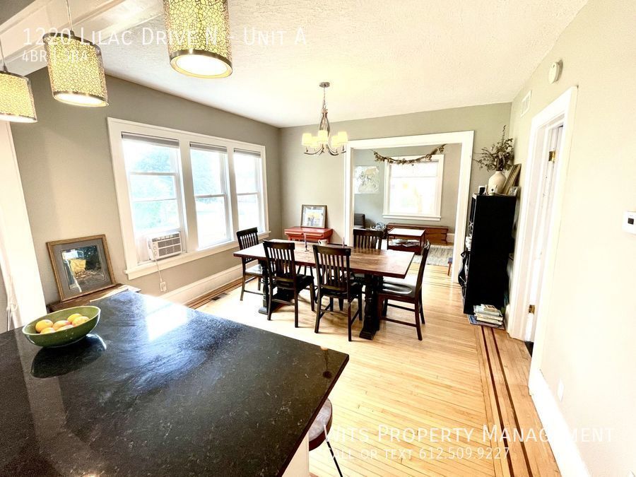 Primary Photo - Cozy 4 Bed 2.5 Bath in Golden Valley--6 Mo...