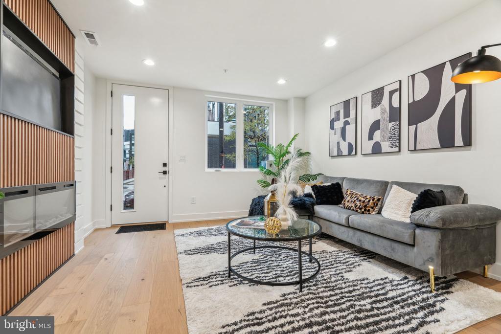 Foto principal - 1106 N Bodine St