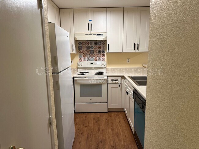 Foto del edificio - 1019 Dornajo Way