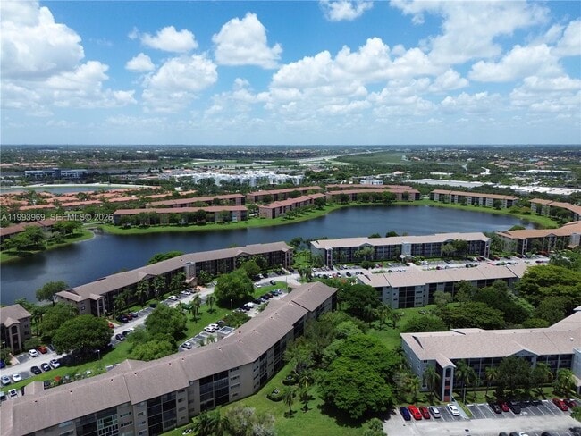 Building Photo - 12500 SW 5th Ct